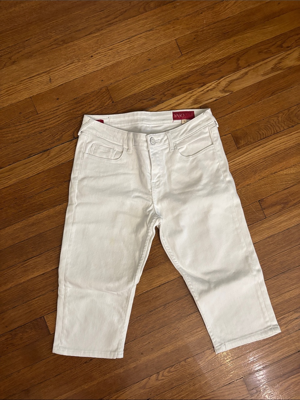 VASO White Cropped Women's Jeans